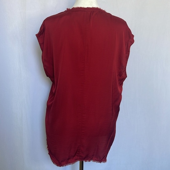 NWT Olivaceous V Neck Sleeveless Blouse Size L Dark Red Business Casual Raw Hem - Picture 3 of 11